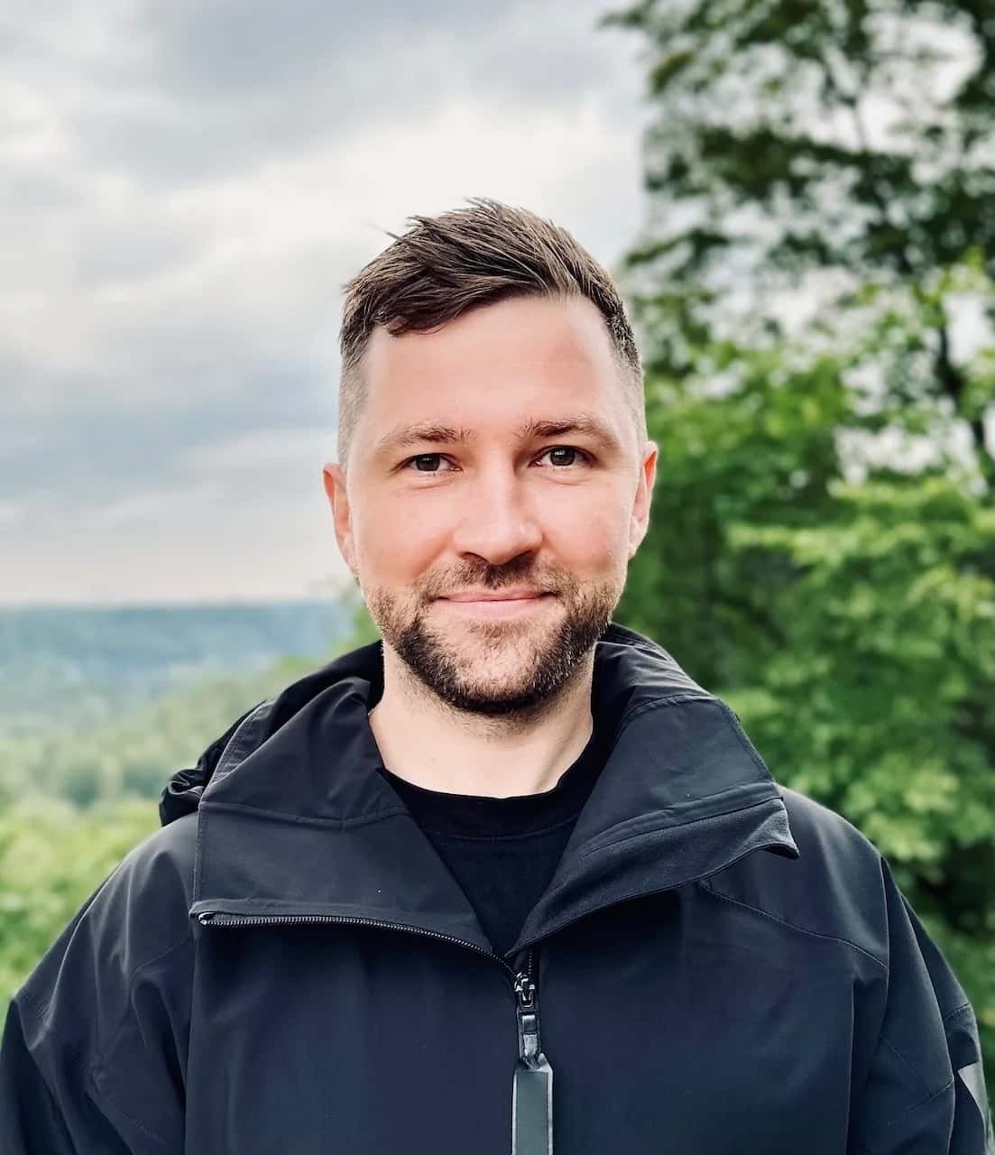 edgars-dev Photo of Edgars, the developer of the Weights app.